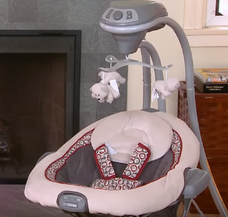 are baby swings safe for newborns